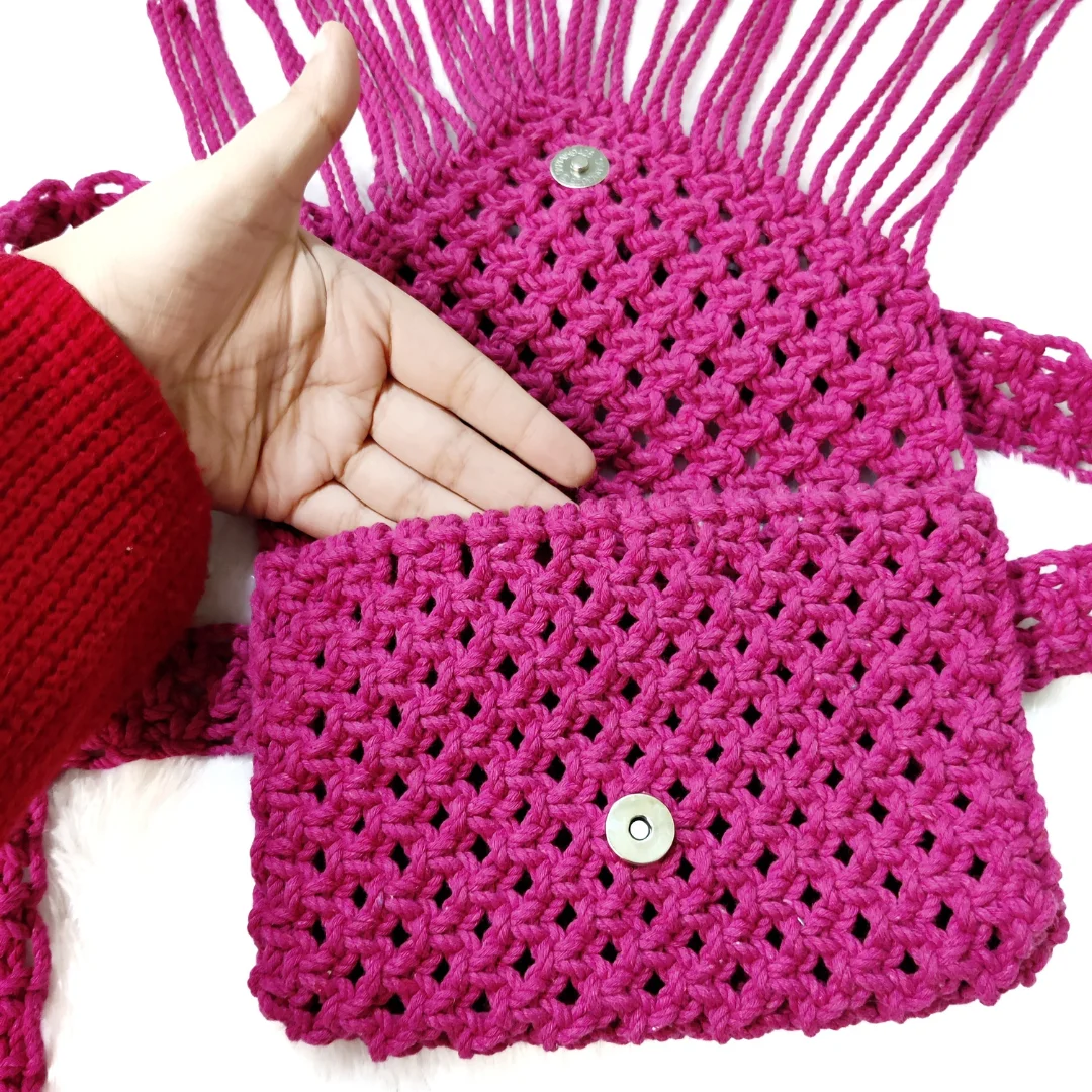 macramebeltbagpink2.webp