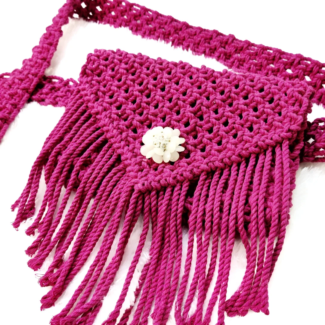 macramebeltbagpink3.webp